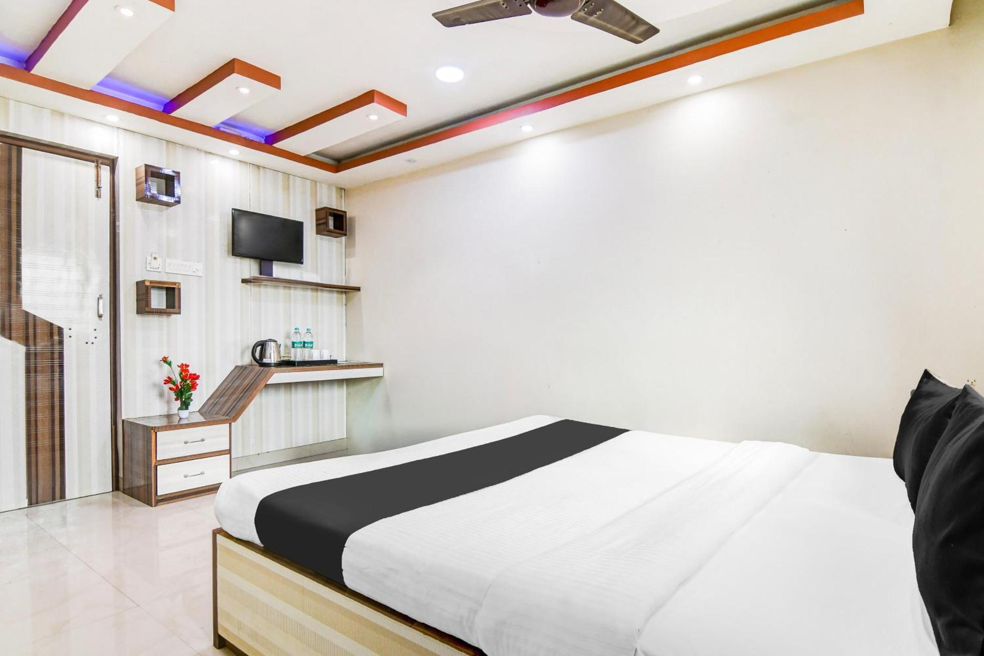 Super Hotel O Tagore Park Ruby Road Kolkata Exterior photo