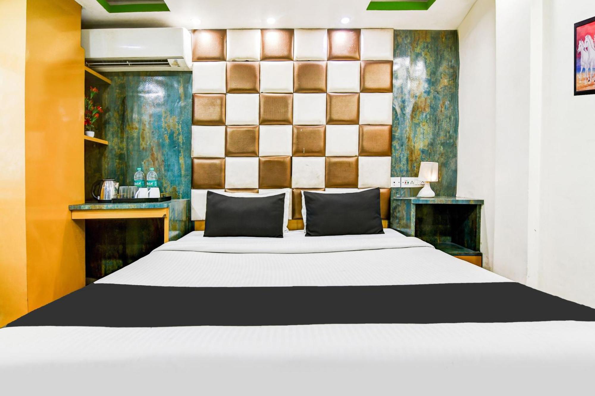 Super Hotel O Tagore Park Ruby Road Kolkata Exterior photo