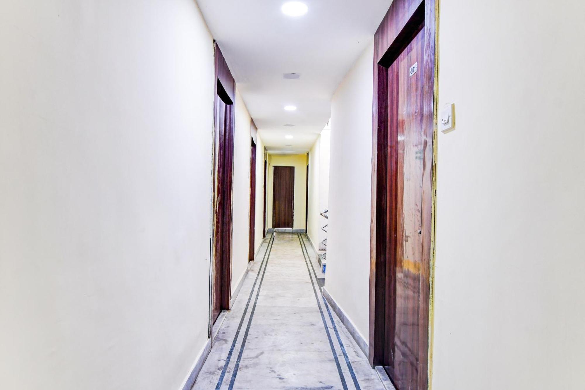 Super Hotel O Tagore Park Ruby Road Kolkata Exterior photo